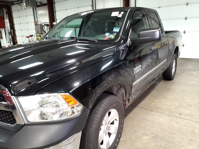 BUY RAM 1500 2013 4WD QUAD CAB 140.5