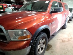 BUY DODGE RAM 1500 2009 4WD CREW CAB 140.5