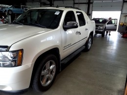 2013 CHEVROLET AVALANCHE 4WD CREW CAB LTZ 