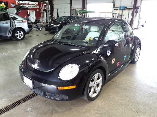 BUY VOLKSWAGEN NEW BEETLE COUPE 2008 2DR AUTO BLACK TIE EDITION, Fairway Auto Auction