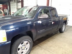 BUY CHEVROLET SILVERADO 1500 2010 4WD EXT CAB 143.5