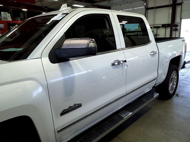 BUY CHEVROLET SILVERADO 1500 2017 4WD CREW CAB 143.5