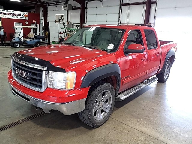 BUY GMC SIERRA 1500 2007 4WD CREW CAB 143.5