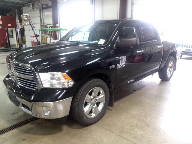 BUY RAM 1500 2013 4WD CREW CAB 140.5