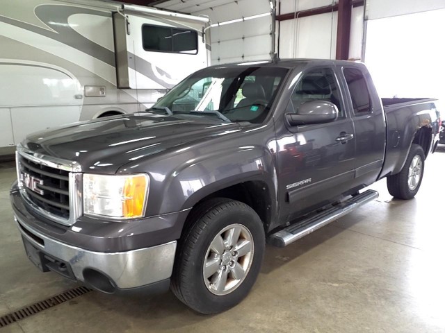 BUY GMC SIERRA 1500 2011 4WD EXT CAB 143.5