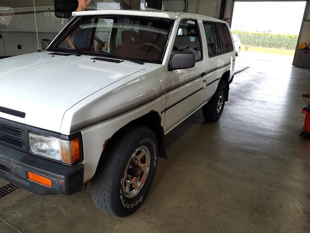 BUY NISSAN PATHFINDER 1990, Fairway Auto Auction